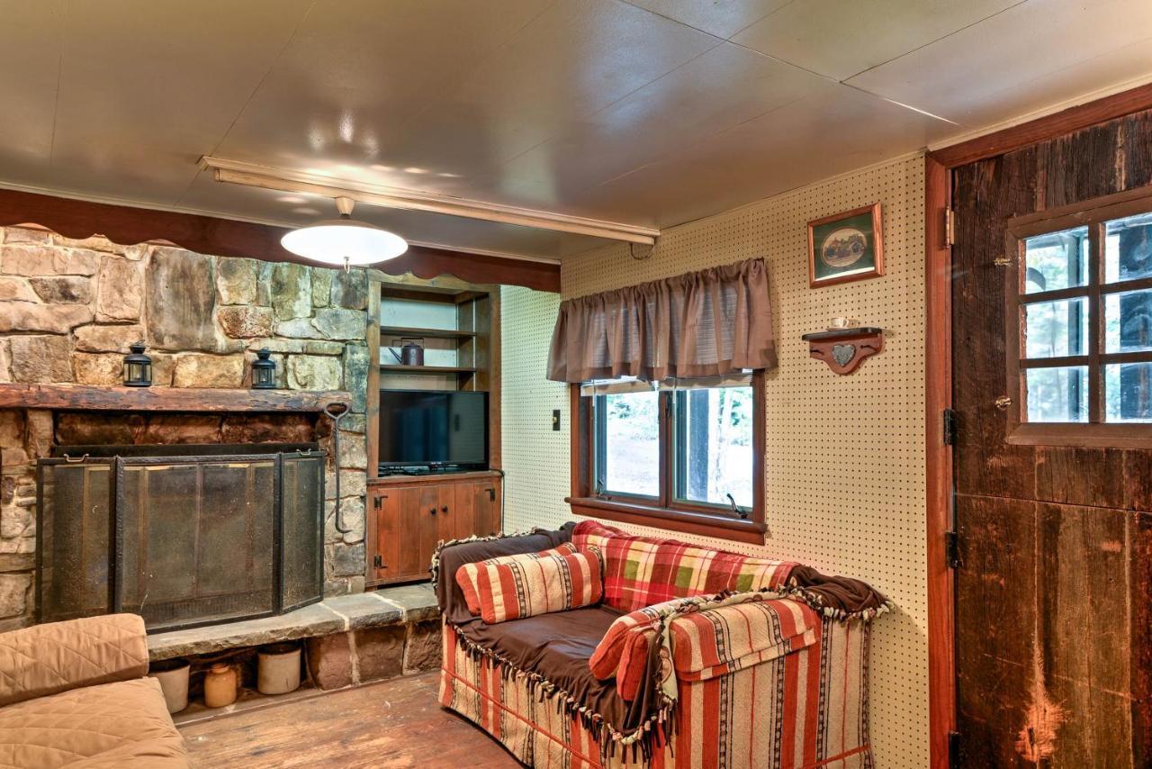 Villa Rustic Bedford Cabin Near Hunting And Fishing Extérieur photo